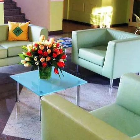 Accademia Aparthotel *