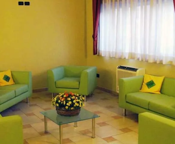 Accademia מלון דירות רנדה